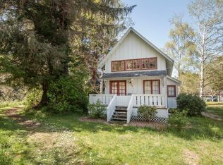 312 Combs Cir, Yachats, OR 97498
