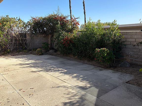4th image of 1457 N Cerritos Dr