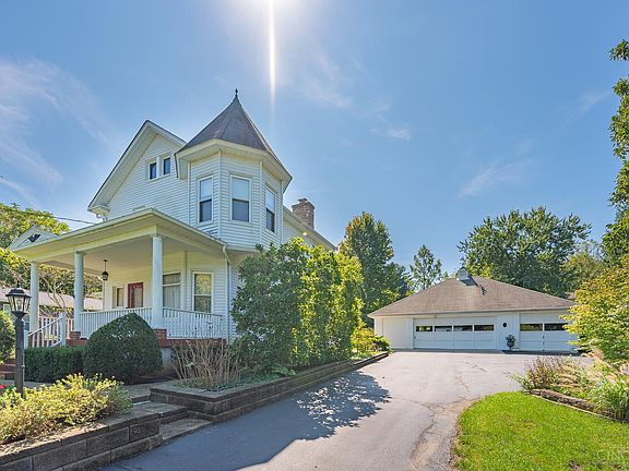 3rd image of 1773 Resor Rd
