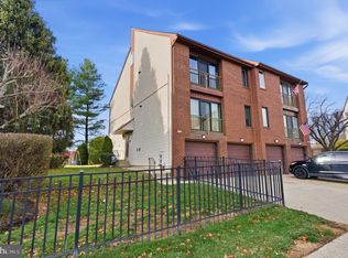 9496 Convent Ln #B, Philadelphia, PA 19114