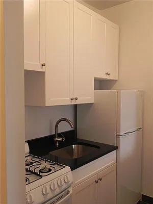 Rented by R New York | media 19