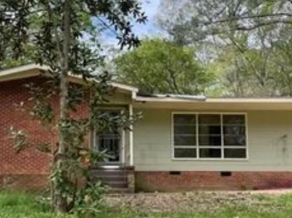 2943 Woodside Dr, Jackson, MS 39212