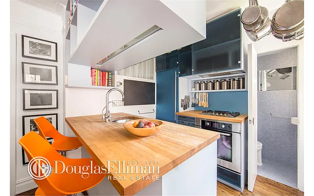 Sold by Douglas Elliman | media 17