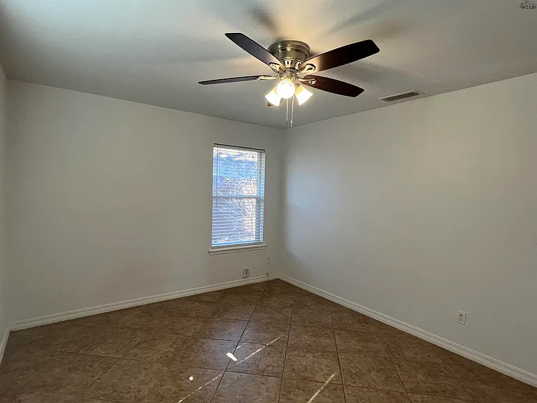 4529 Gardiner Rd — Photo 14