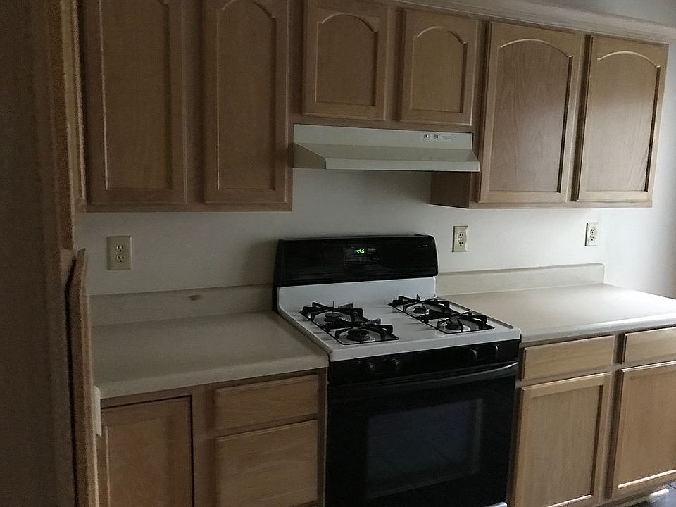 Downstairs kitchen