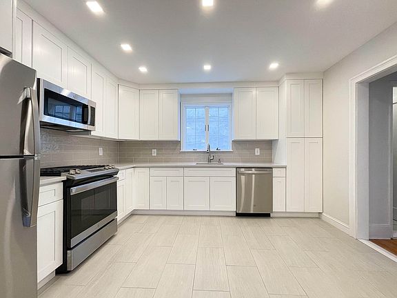 3rd image of 4570A Kings Hwy #1