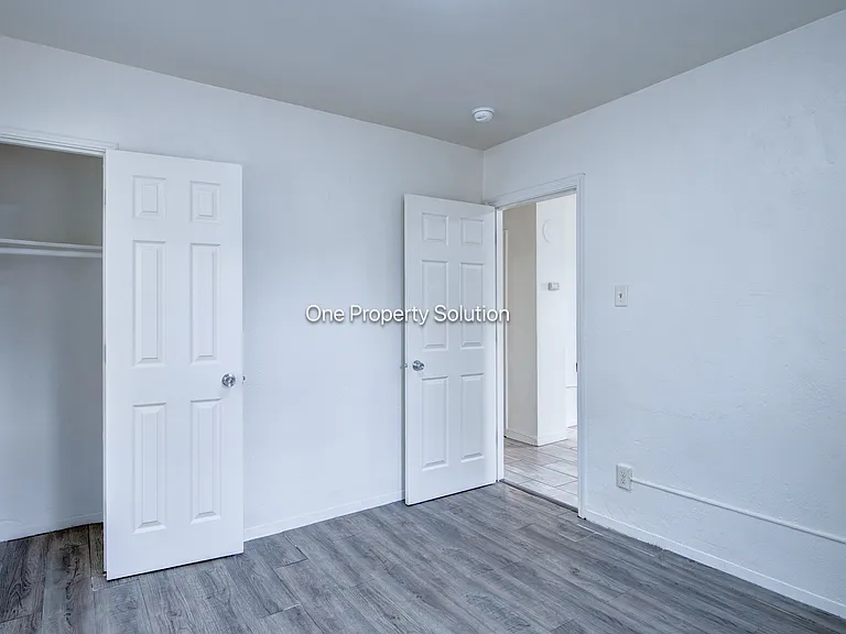 2453 Prospect St — Photo 7