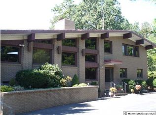12 Fairview Ave, Edison, NJ 08817