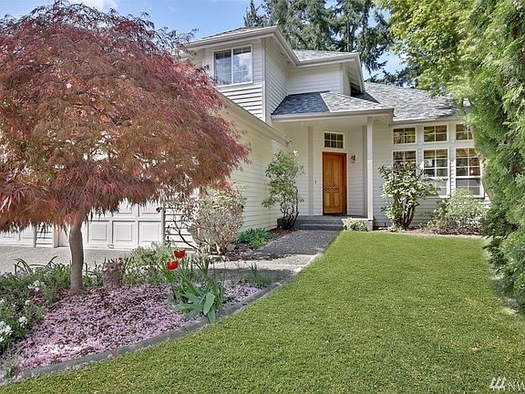 4th image of 521 22nd Avenue Ct SE