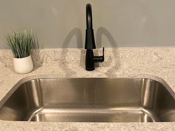 4th image of 10422 S Avenue L #3