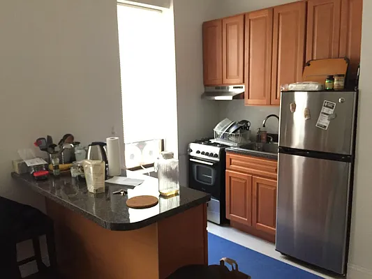 Rented by HFF Realty LLC | media 2