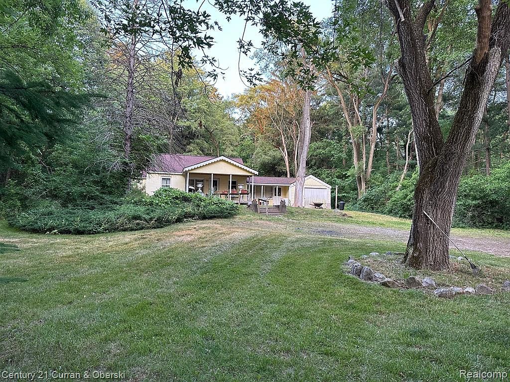 5375 Pleasant Valley Rd, Brighton, MI 48114 MLS 20230048736 Zillow