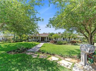 8620 SW 141st St, Palmetto Bay, FL 33158