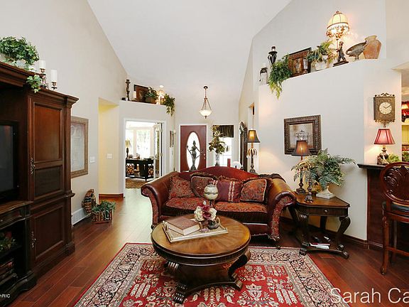 4th image of 7144 Belmont Ave NE