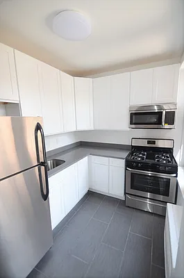 Rented by CITY SKYLINE REALTY INC | media 22