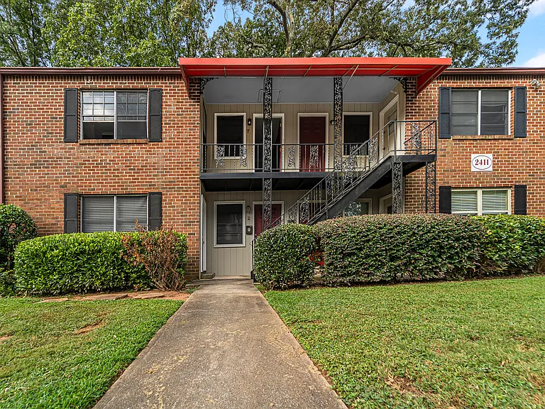 2411 Lawrenceville Hwy — Photo 2