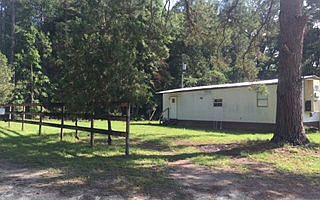 2nd image of 140 SE Mountain Top Gln