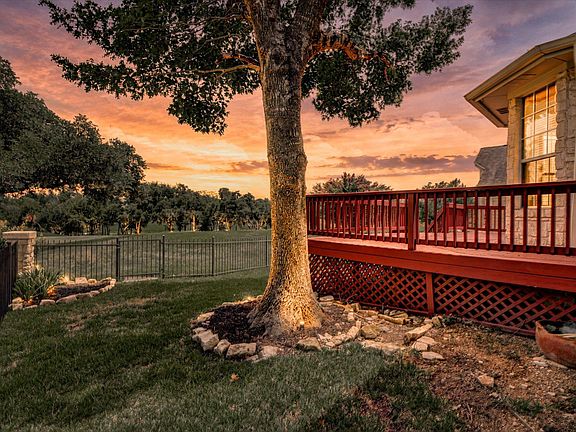3rd image of 4016 Sable Oaks Dr