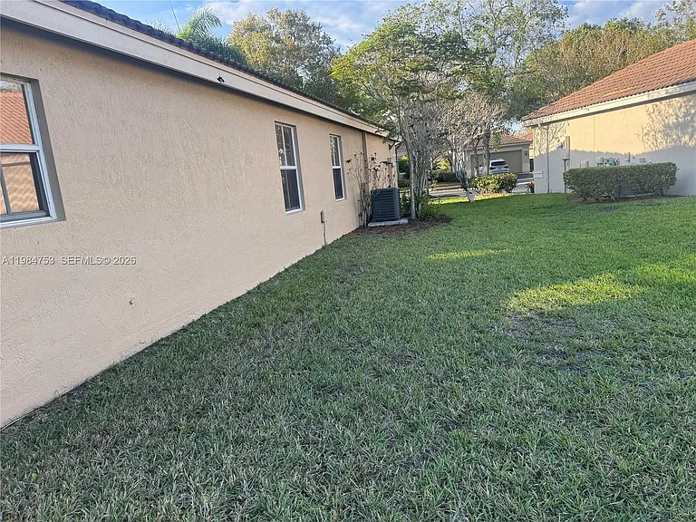 1918 Andromeda Ln #1918 — Photo 13