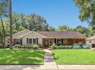 2407 Blue Water Ln, Houston, TX 77018