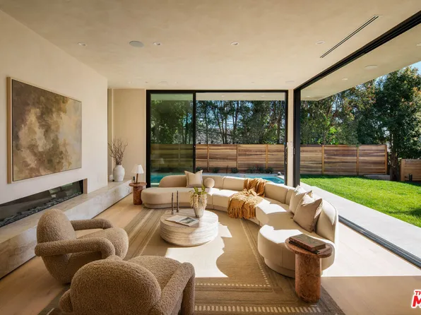 2048 Linnington Ave, Los Angeles, CA 90025