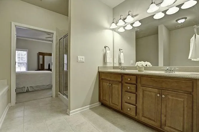 2310 Callaway Ct — Photo 6