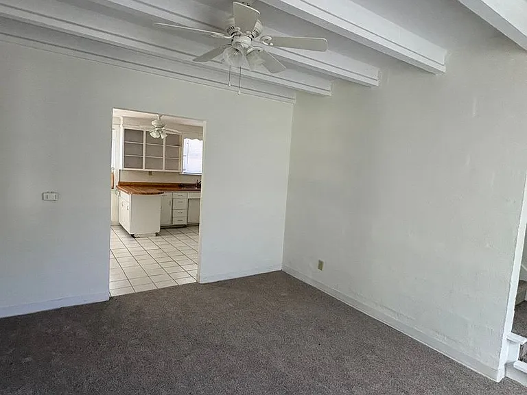 547 W Main St — Photo 35