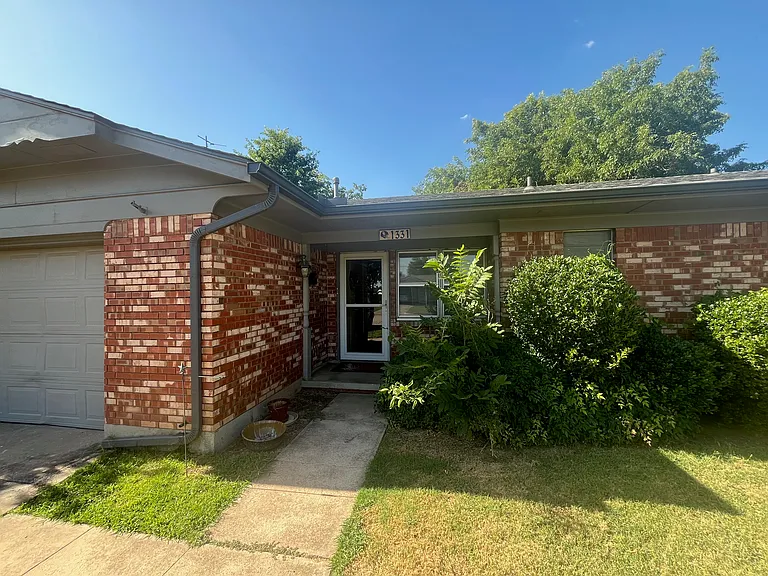 1331 W Hayes St — Photo 2