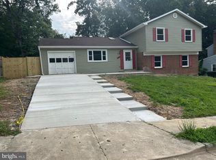 7810 Newington Woods Dr, Springfield, VA 22153