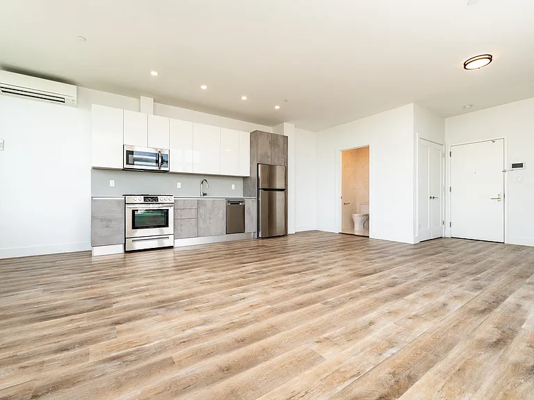1780 Sheepshead Bay Rd #6B — Photo 2