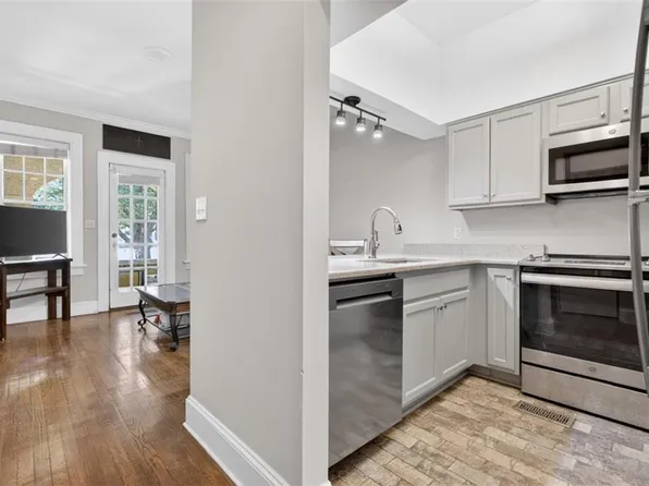2855 Peachtree Rd, Atlanta, GA 30305