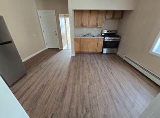 58 Mott St #3W, New Bedford, MA 02744