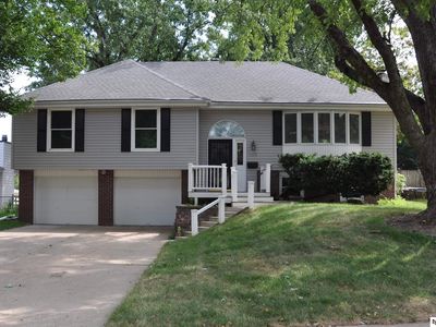 1111 Laport Dr, Papillion, NE, 68046