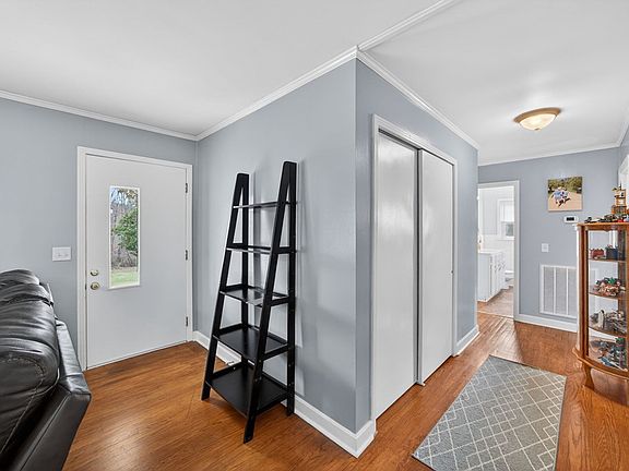 3rd image of 4920 Dodson Branch Rd