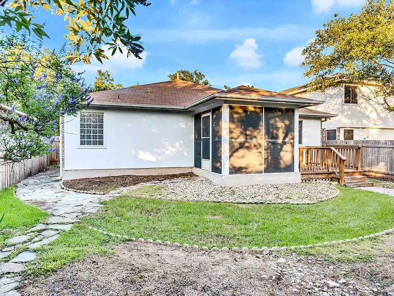 3438 Flowstone Ln — Photo 34