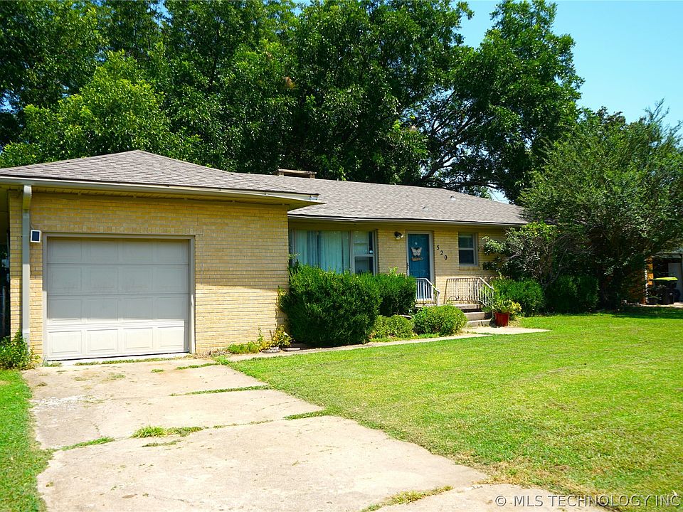 1st image of 520 N Crownpoint Dr