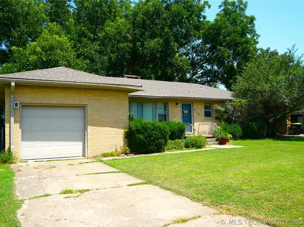 520 N Crownpoint Dr, Ada, OK 74820