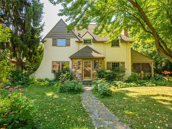 239 Avalon Dr, Rochester, NY 14618