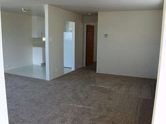 4th image of 2053 E Bayshore Rd Spc 101