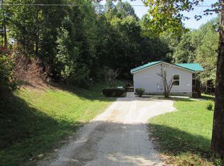 83 Chestnut Ln, Frenchburg, KY 40322