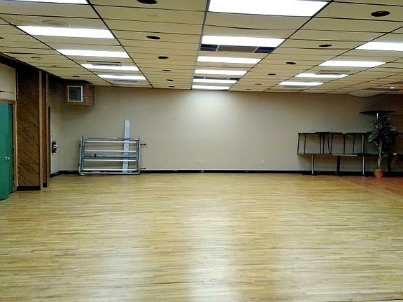 2nd image of 1001 Cedar Ave