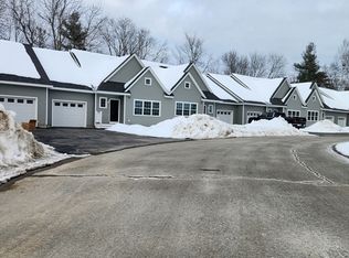 32 Four Seasons Dr #32, Hampstead, NH 03841