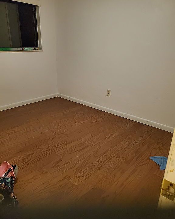 other small bedroom