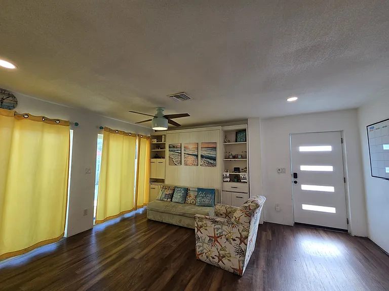 Kitchen/Dining/Livingroom