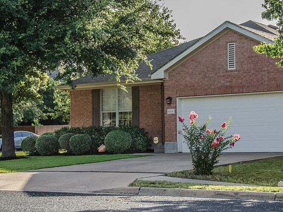2nd image of 16814 Dorman Dr