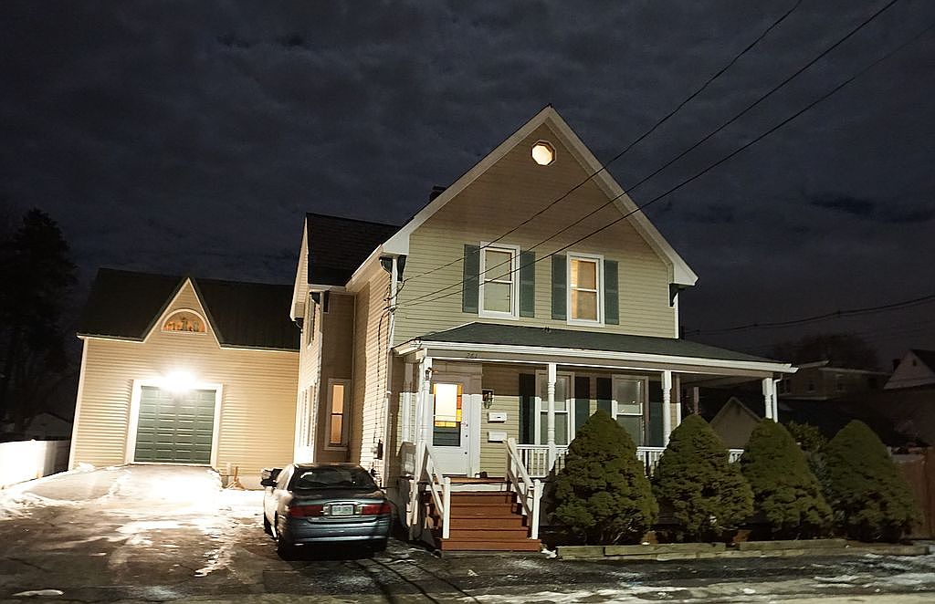 261 Cypress St, Manchester, NH 03103 Zillow