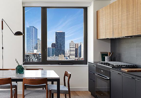 4th image of 411 W 35th St APT 11F