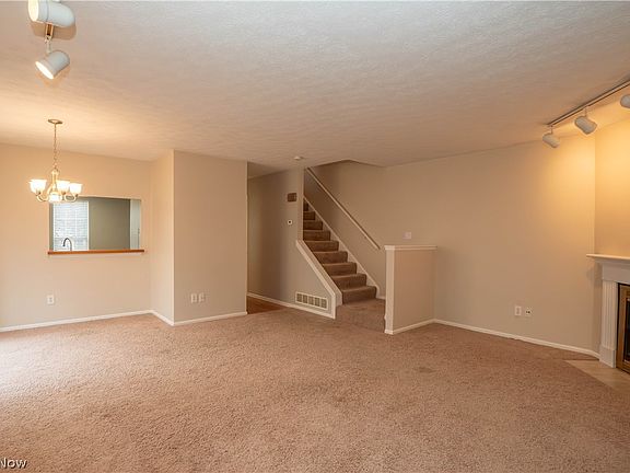 4th image of 8010 Amberly Cir NW