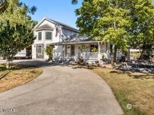 221 N Canyon Road, Yakima, WA 98901