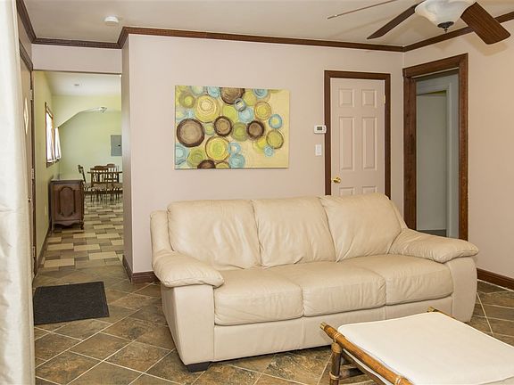 3rd image of 1340 Ebeling Dr